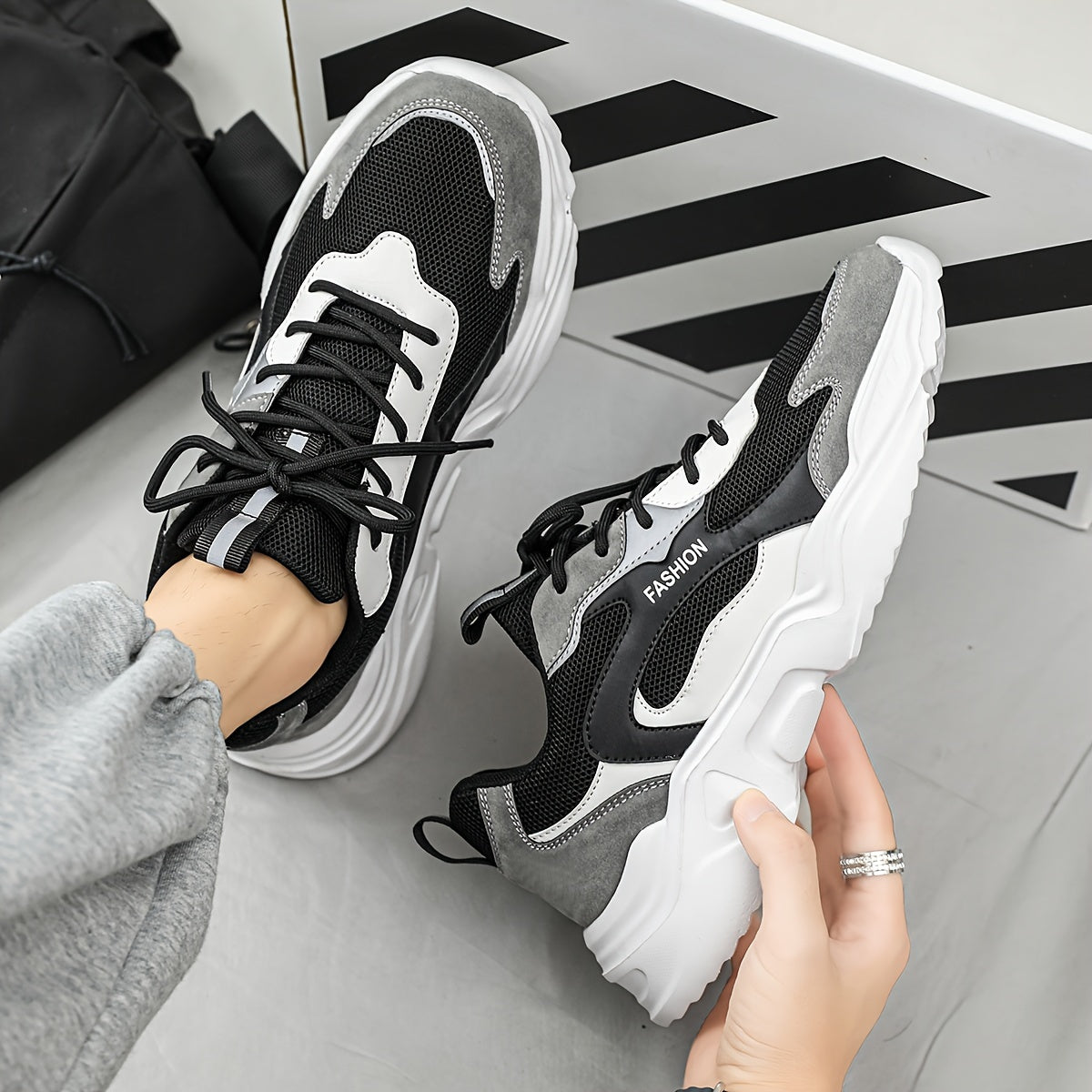 Men’s Athletic Gradient Sneakers