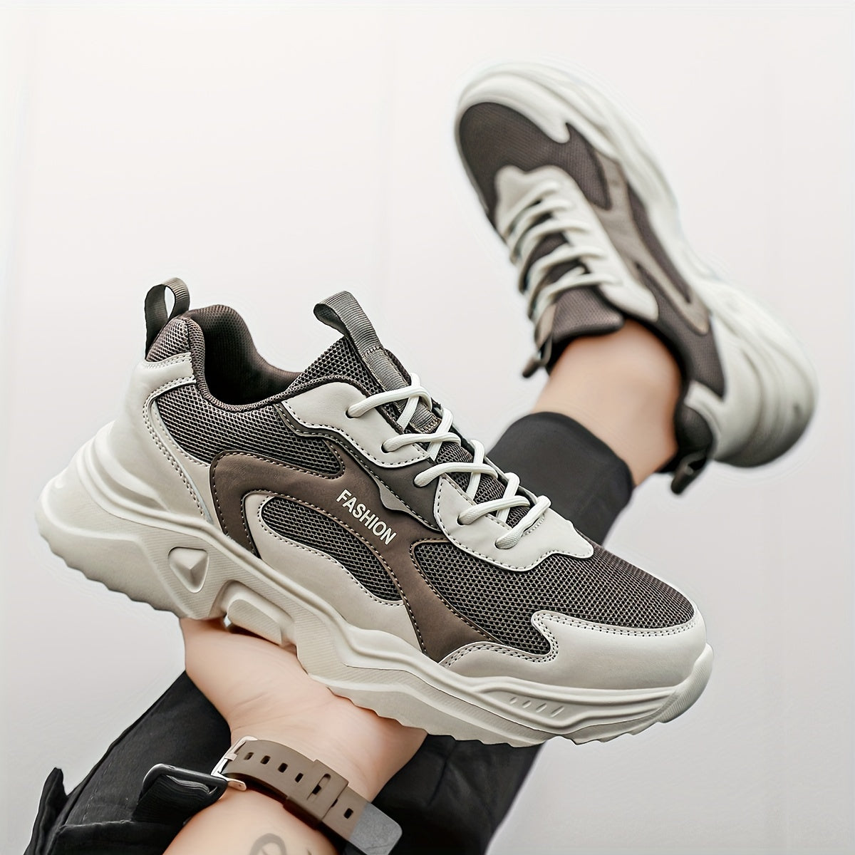 Men’s Athletic Gradient Sneakers